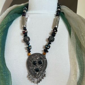 hand-made jewelry,Woman,I said carved bronze type.!